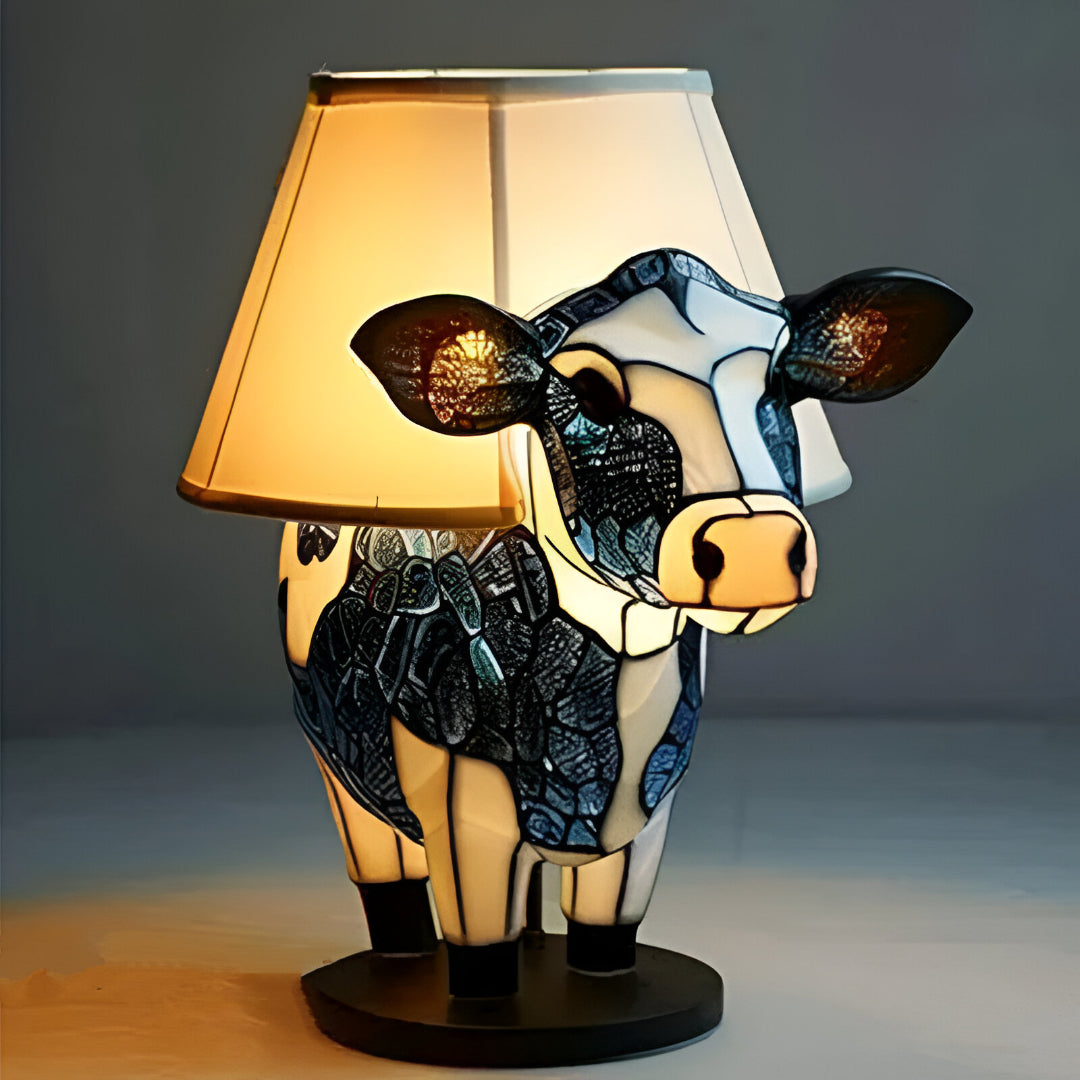 Vaca Holstein Encantada – Luminária Artesanal em Vitral
